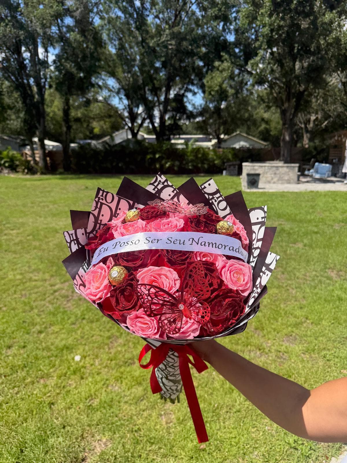 Fresh floral arrangements from Roses by Lina